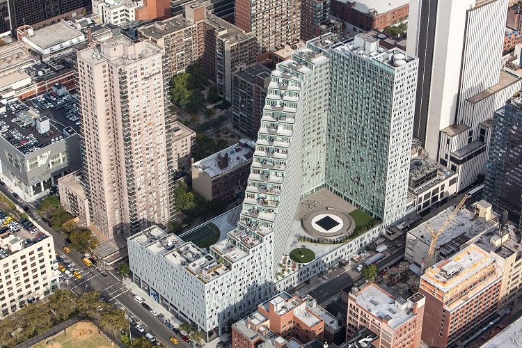 Mercedes House kitchen cabinets